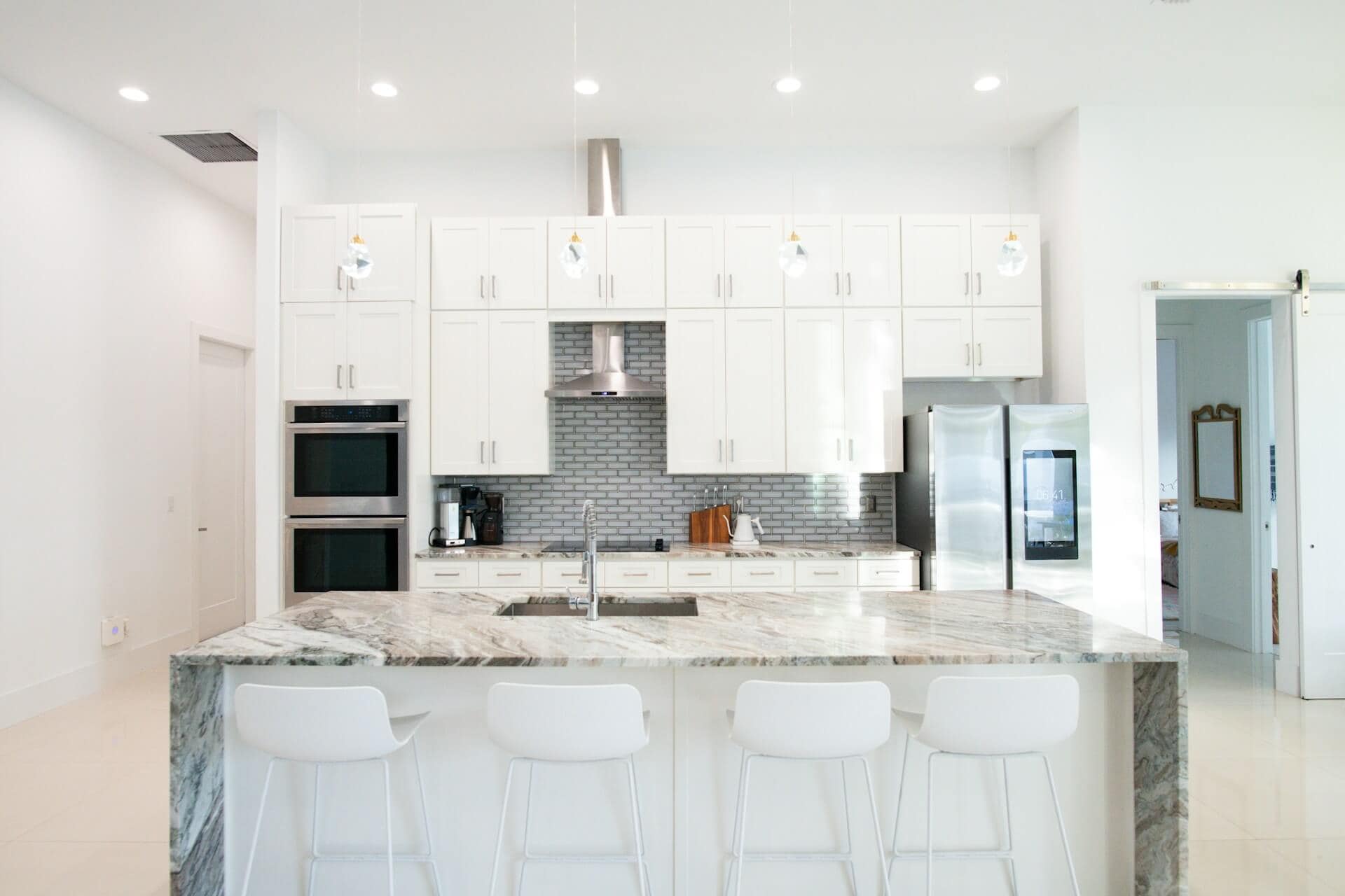What Makes Premium Quartz Surfaces a Long-Lasting Choice for Modern ...
